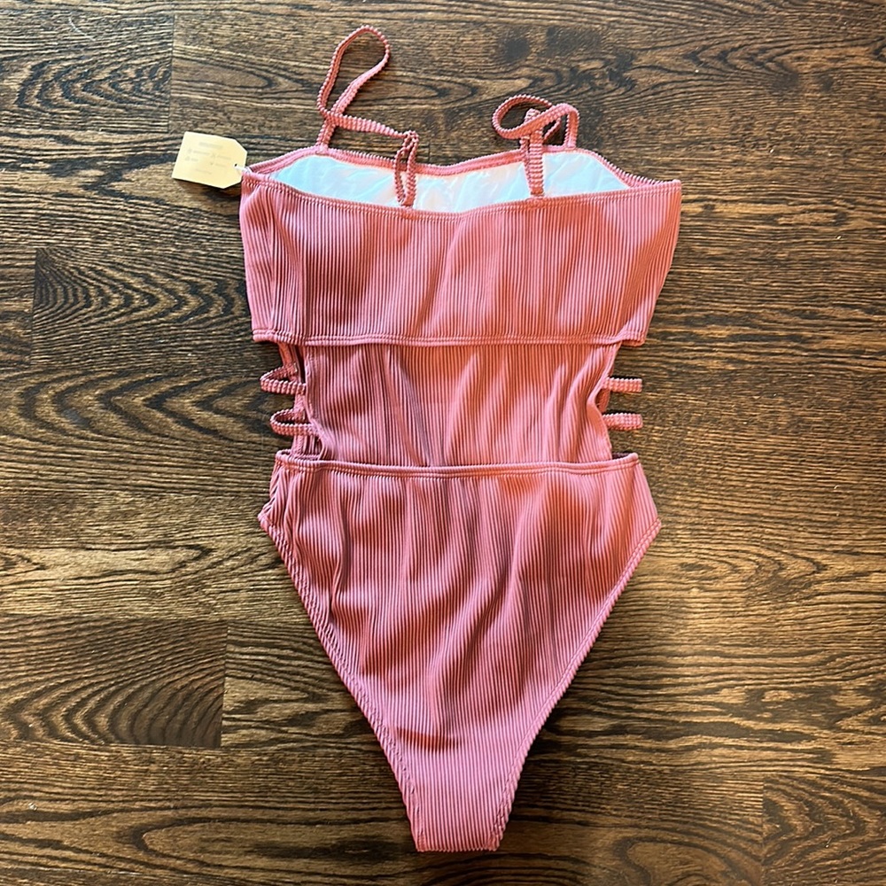Hilinker Ribbed swimsuit - Picture 2 of 2